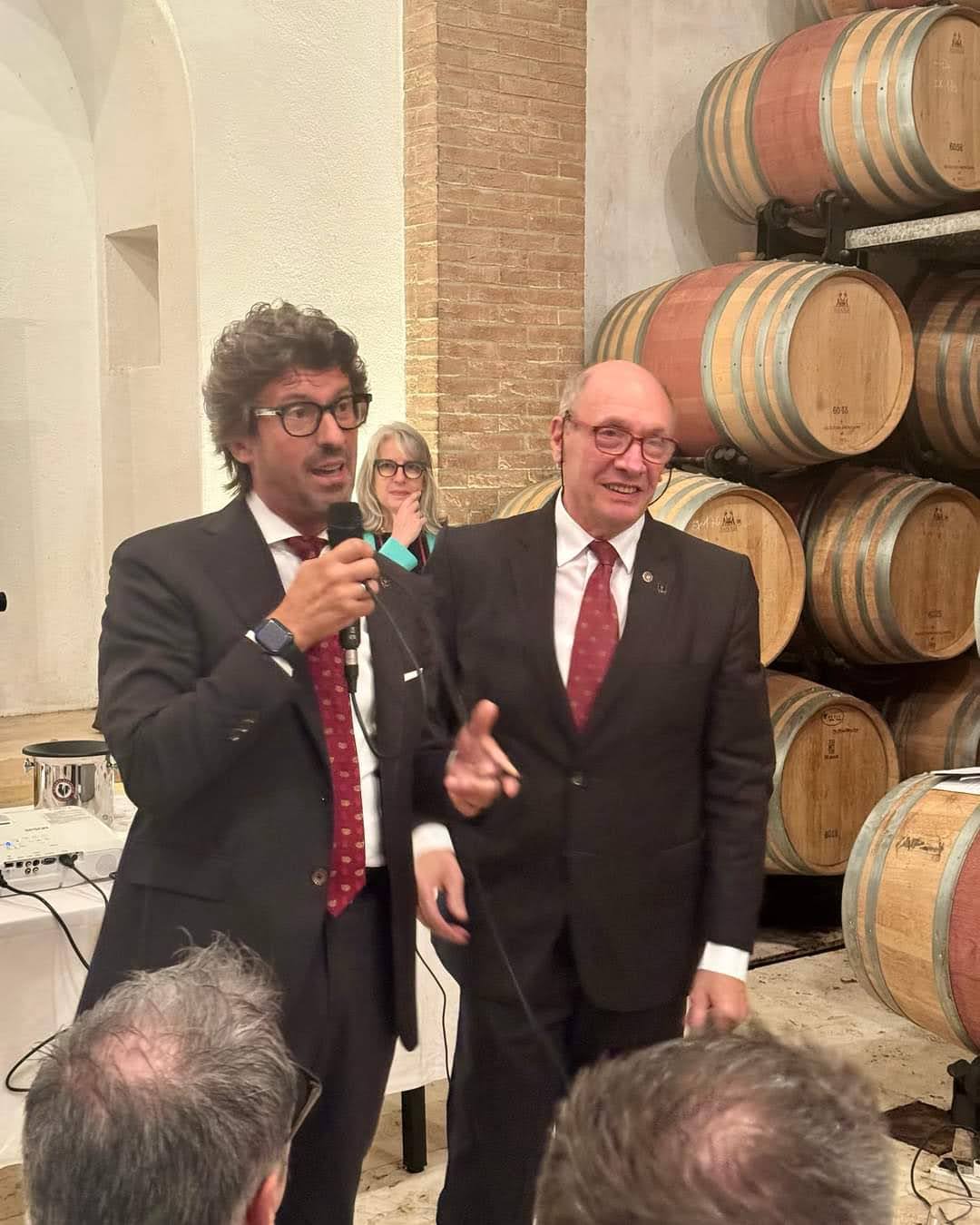 Il Presidente Nazionale Fisar Roberto Donadini con Nicola Masiello Presidente Emerito Fisar, foto dell'autore