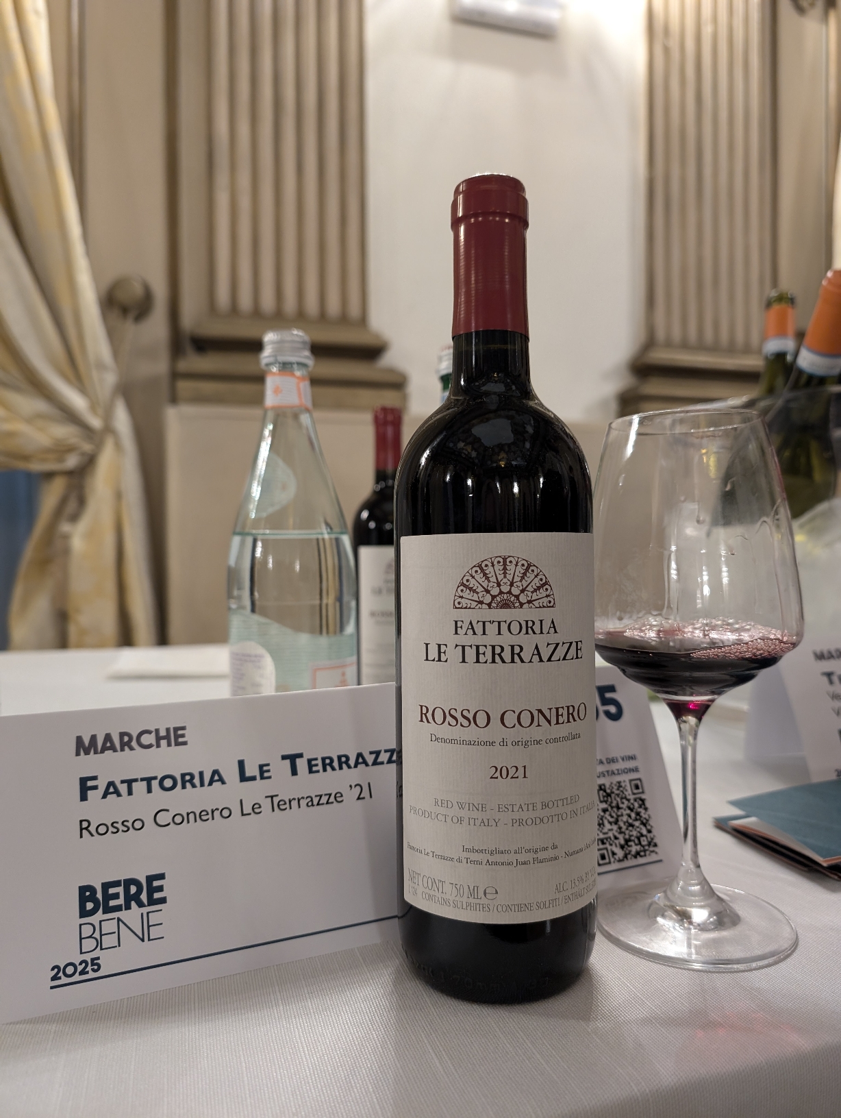 Le Terrazze ‘21 Rosso Conero di Fattoria Le Terrazze, articolo: Berebene 2025, formidabile risultato della Guida del Gambero Rosso, foto dell'autrice